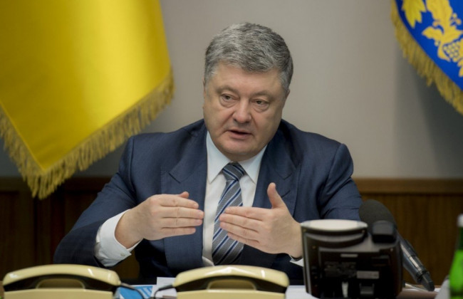 Порошенко созывает закрытое совещание по вопросу военного положения