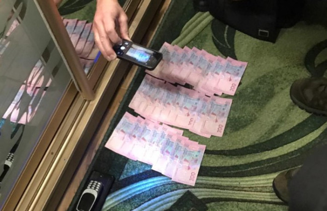 Займався хабарництвом: прокуратура затримала керівника відділу ДФС