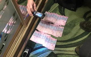 Займався хабарництвом: прокуратура затримала керівника відділу ДФС
