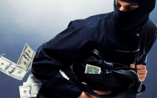 Унесли 3,5 миллиона: в киевском ресторане обокрали бизнесмена