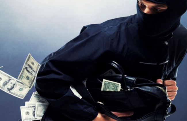 Унесли 3,5 миллиона: в киевском ресторане обокрали бизнесмена