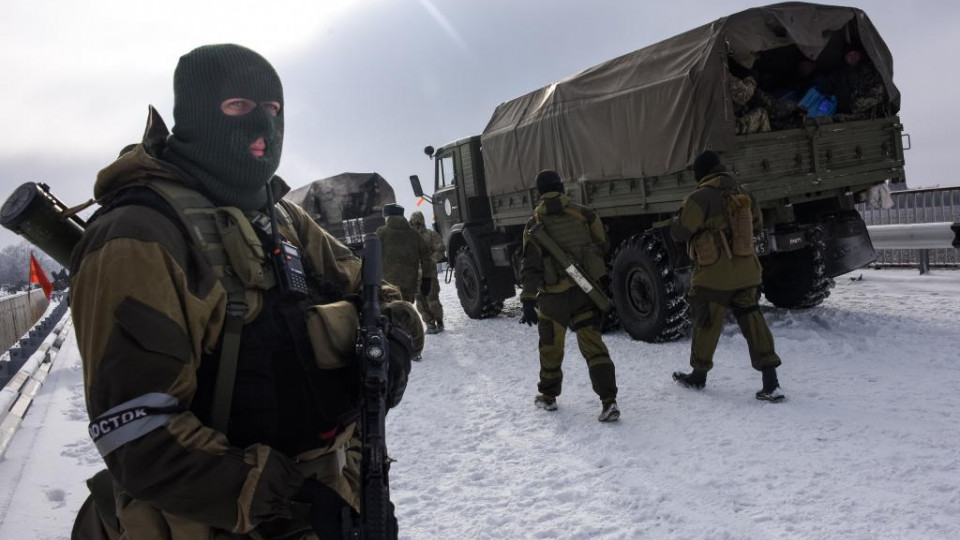 Боевики в Донецке устроили стрельбу прямо посреди города