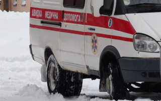 Ударила ножом в живот: в Запорожье женщина чуть не убила мужа