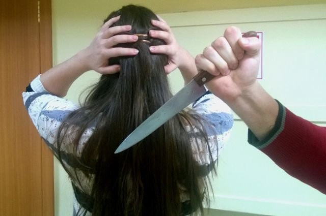 Отомстил жене: россиянин  в Кривом Роге нанес 12 ударов ножом своему ребенку