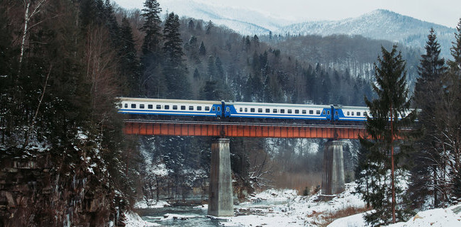 Укрзализныця добавила 38 поездов для поездок в праздничные дни