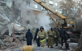 В России прогремел мощный взрыв в жилом доме: обрушился подъезд девятиэтажки