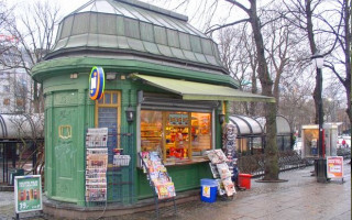 Пограбував і порізав ножем: чоловік напав на продавчиню у кіоску