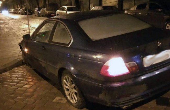 У Львові поліцейський збив дівчину: за справу взялося ДБР