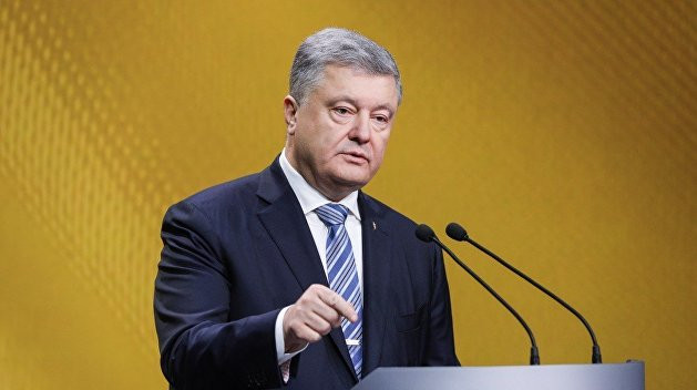 Мертвая хватка: Порошенко назвал главное оружие Путина против Украины
