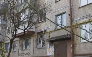 Мужчина нашел мертвого сына в квартире на Троещине