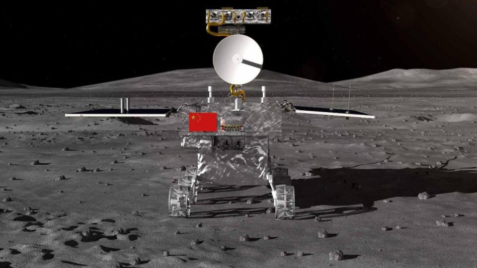 Китайский зонд впервые в истории совершил посадку на обратной стороне Луны