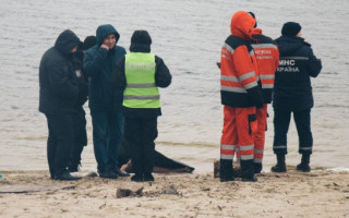 Трагедия в Киеве: из Днепра спасатели достали тело девушки