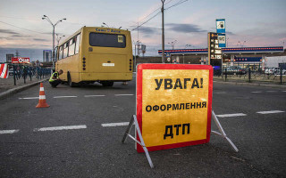 Маршрутка на скорости «снесла» женщину в Николаеве