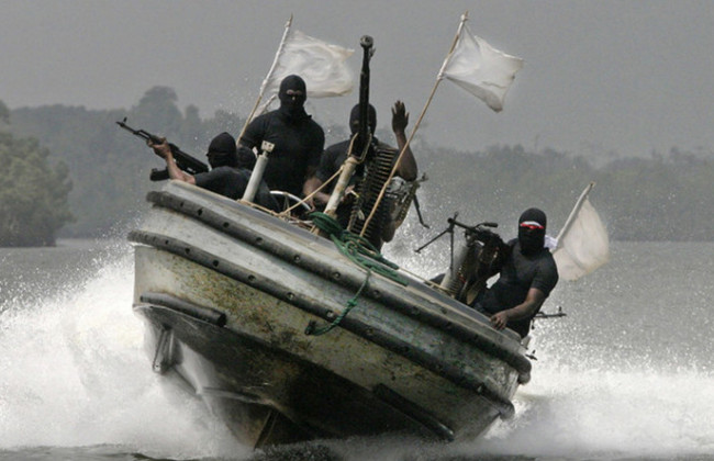 Российские моряки попали в плен: пираты атаковали судно возле берегов Африки