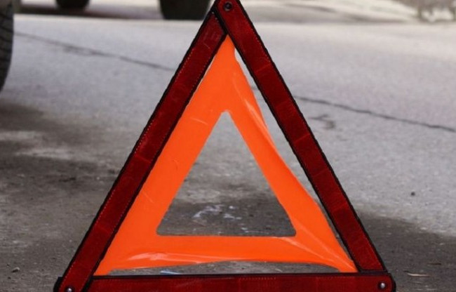 На Прикарпатье микроавтобус сбил ребенка: есть подробности