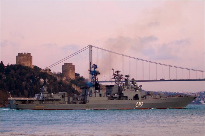 Россия перебросила в Черное море крупный боевой корабль Северного флота