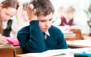 Грибок у школі та дитсадку: діти на Прикарпатті  навчаються у жахливих умовах