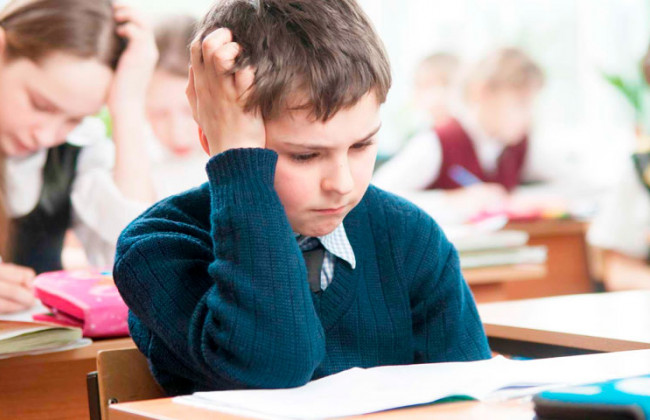 Грибок у школі та дитсадку: діти на Прикарпатті  навчаються у жахливих умовах