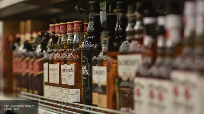 Ограбление в столичном магазине: охранник украл виски на полмиллиона гривен