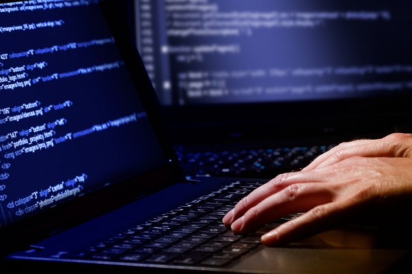 Заробили близько 5 млн гривень: кіберполіція викрила зухвалу банду хакерів