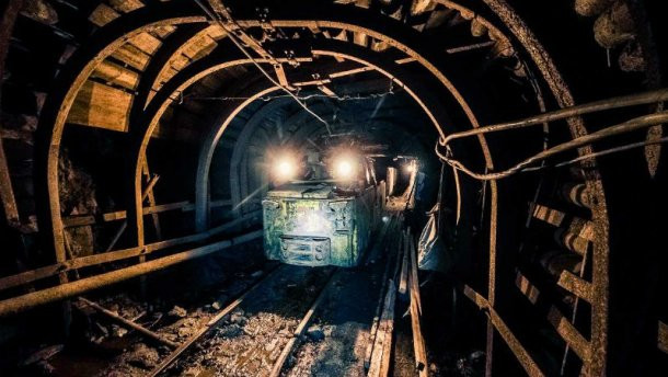 Мощный взрыв на шахте под Днепром: много пострадавших