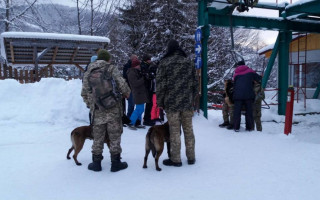 Порятунок зниклого у Карпатах туриста: рятувальники повідомили подробиці операції