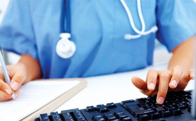 Медреформа: лікарі зможуть укладати декларації понад ліміт