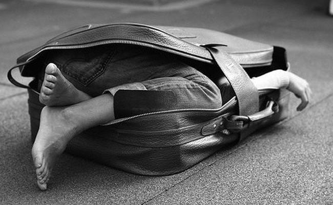 Жуткое убийство под Киевом: разрезал тело на куски и спрятал в чемодан