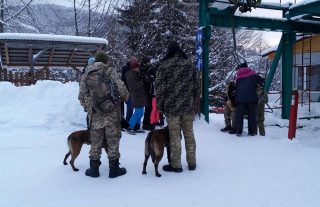 Порятунок зниклого у Карпатах туриста: рятувальники повідомили подробиці операції