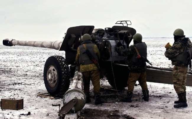 Бойовики на Донбасі нарощують артилерію: є подробиці