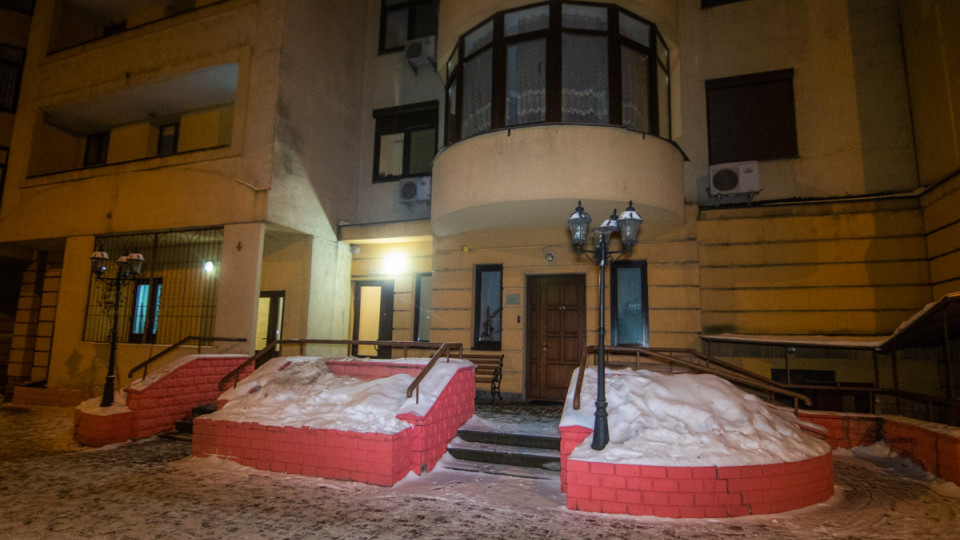 В Киеве парень выпал с 24 этажа дома