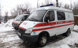 Неизвестные в Днепре облили мужчину кислотой