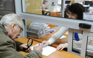 Переселенцы с Донбасса теряют пенсию и трудовой стаж: что надо знать