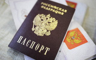 Оккупанты обещают признание «Л/ДНР» Россией, а жителям — паспорта РФ