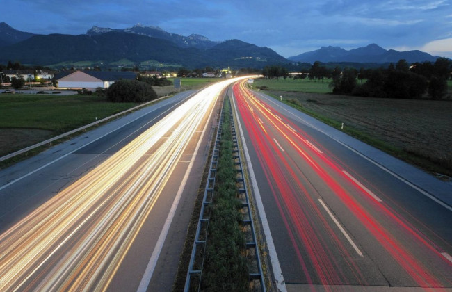 Украина и Польша построят трассу от Черного моря до Балтики, — Гройсман