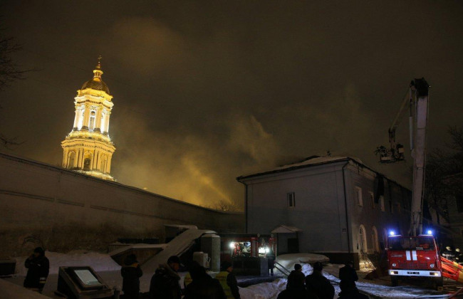 Пожар в Киево-Печерской лавре ликвидирован, — ГСЧС