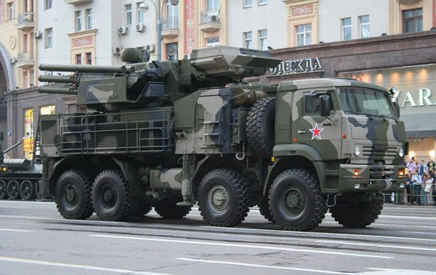 Эскалация конфликта с РФ: в оккупированный Крым завезли еще одну систему ПВО