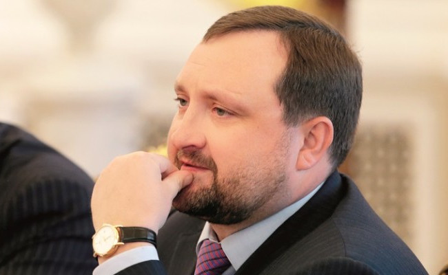 ГПУ передает в суд дело экс-главы НБУ и бывшего первого вице-премьера Арбузова