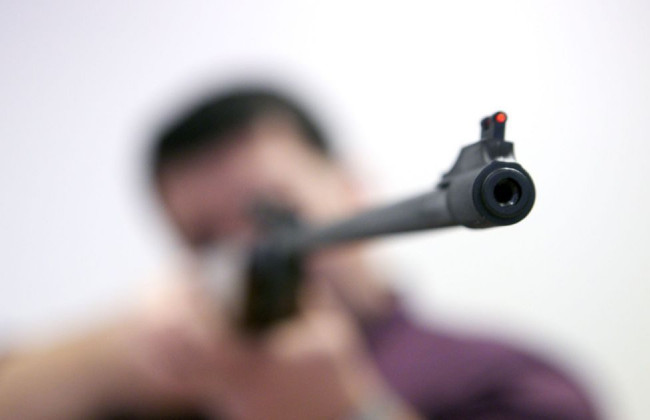 Зухвало домагався: жінка застрелила чоловіка з пневматичної зброї