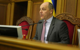 Перехід парафій УПЦ МП до ПЦУ: Парубій підписав закон