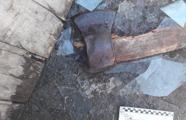 Порубил топором: под Одессой мужчина атаковал своего знакомого