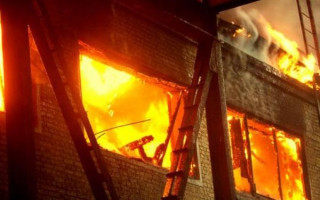 Мощный взрыв в доме под оккупированным Луганском: есть жертвы