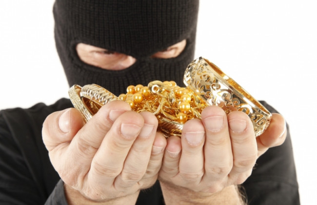 Сорвал золота на 53 тысячи: суд наказал киевского вора