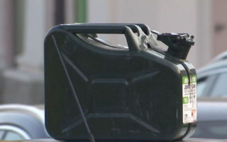 Завищені ціни на пальне: перед судом постане керівник комунального підприємства