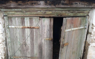 Багато зброї: таємний сховок бойовиків знайшли на Донбасі