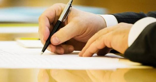 Судді у відставці отримали державні нагороди від Президента