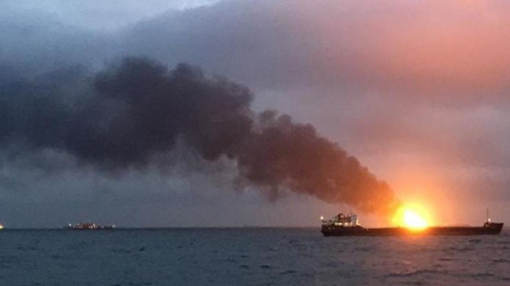 Пожар на танкерах в Керченском проливе: количество погибших возросло