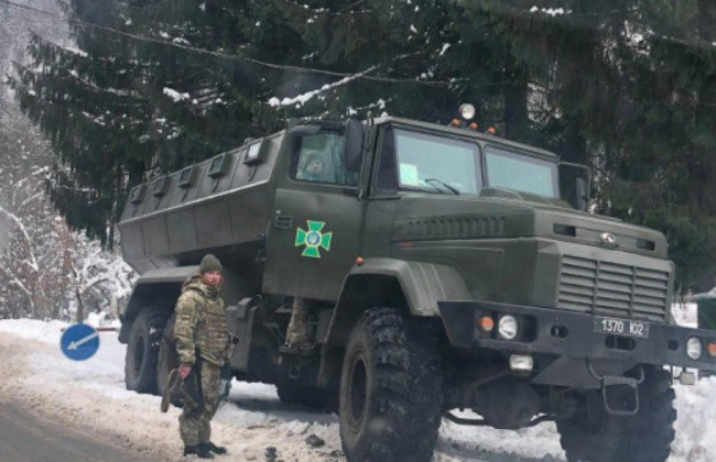 Массовые обыски проводят силовики на Закарпатье: что происходит