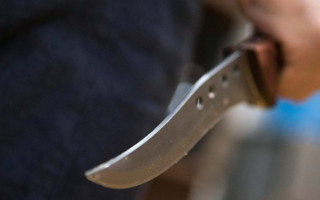 Ударил ножом в грудь: под Харьковом мужчина напал на знакомого