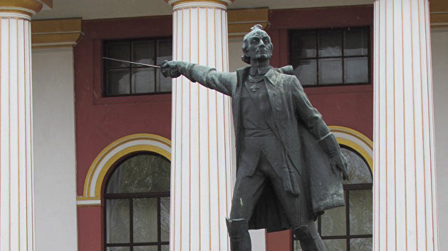 Памятник Суворову в Киеве демонтировали: появилось первое фото